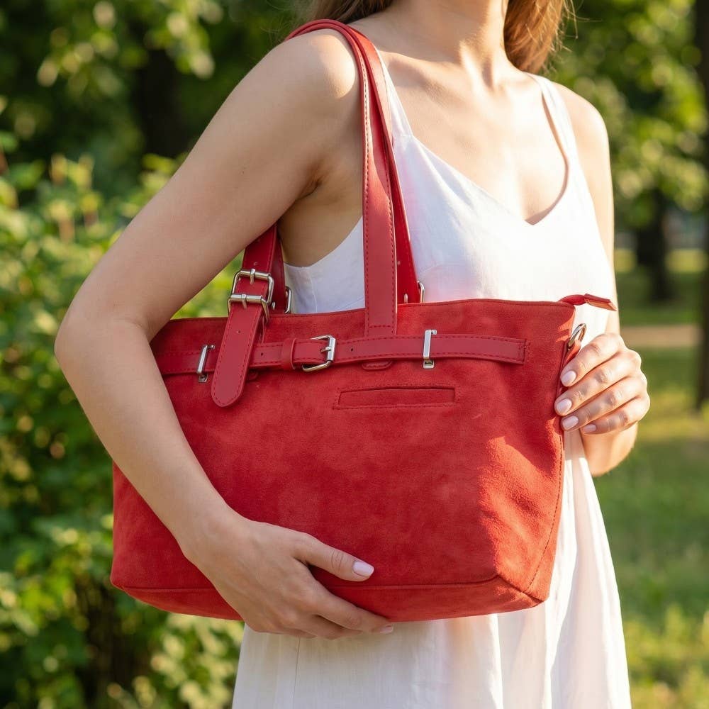 Weekend Escape Buckle Tote